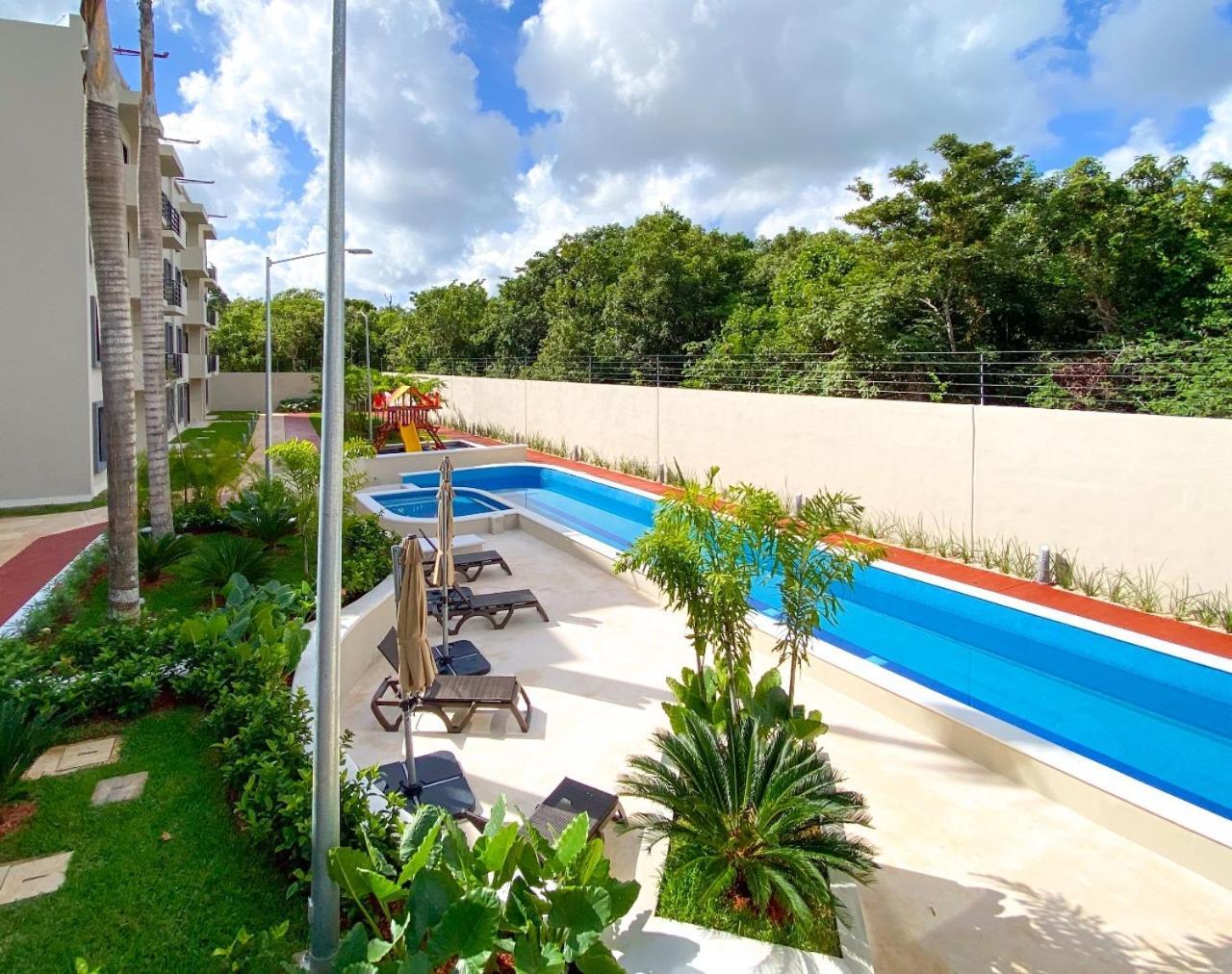 Astoria Gated Condos Cancún Exteriör bild